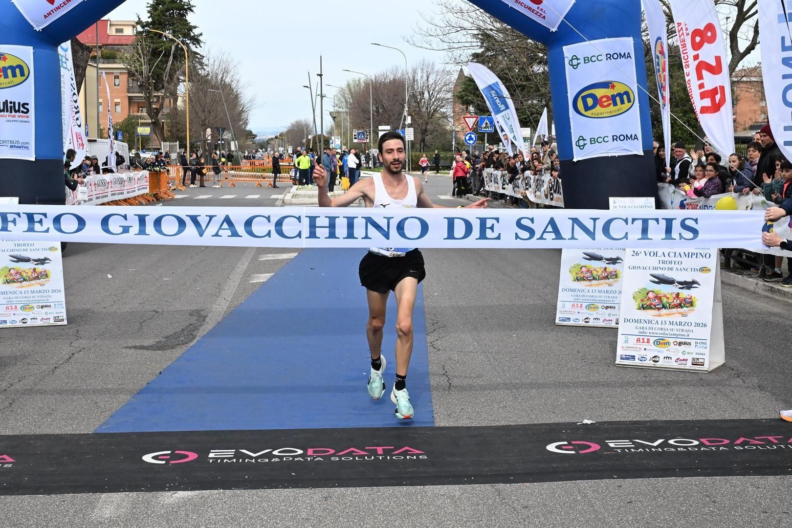 arrivo vincitore uomini