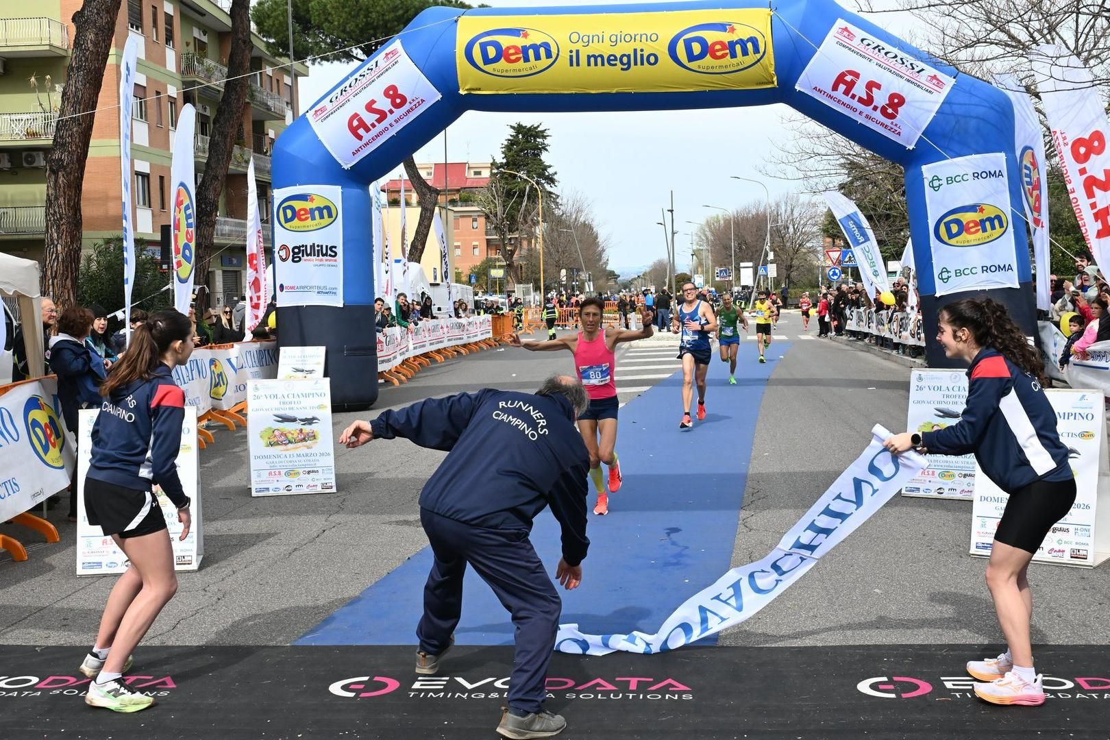 arrivo vincitrice donne